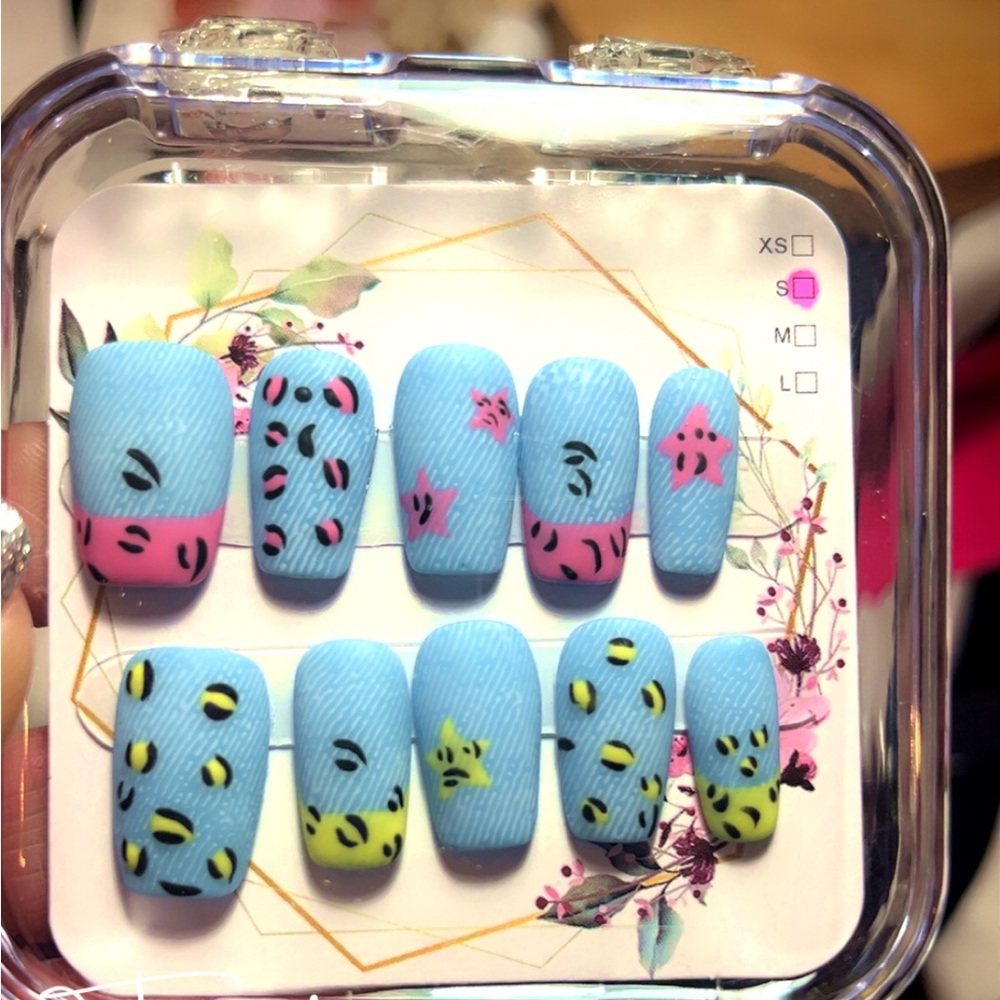 Hand Crafted Blue and Pink Nail Set